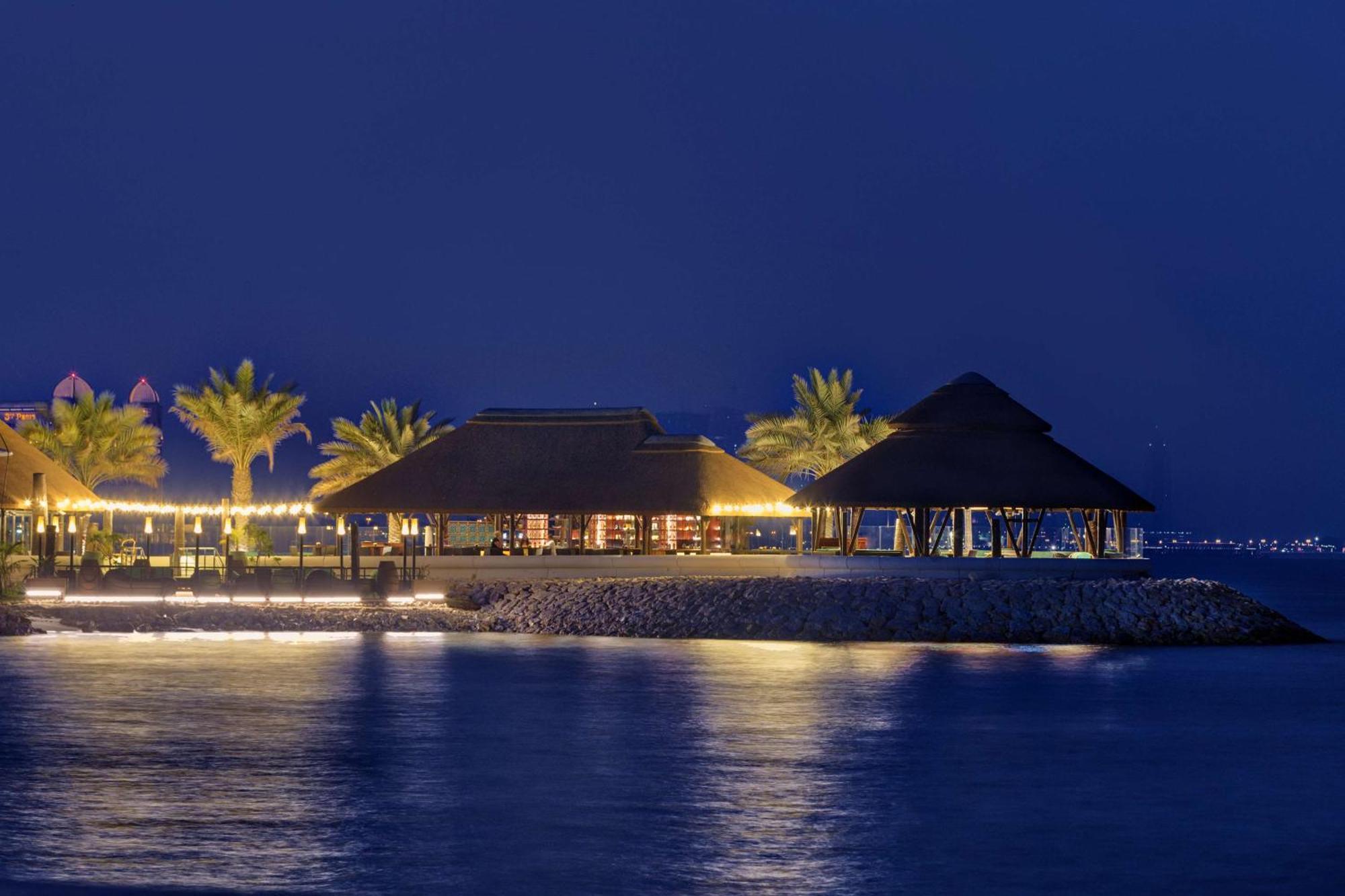 Отель Hilton Доха Экстерьер фото The Cove Rotana Resort