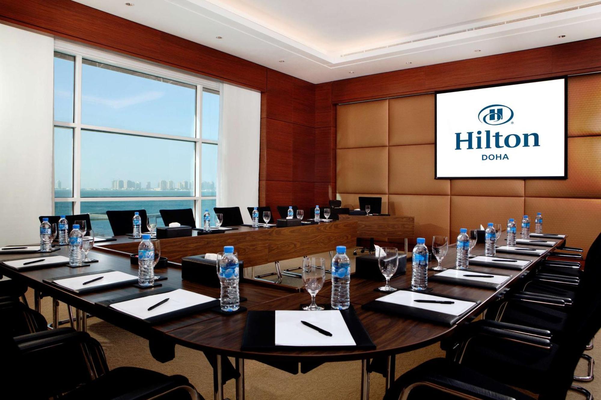Отель Hilton Доха Экстерьер фото Meeting room