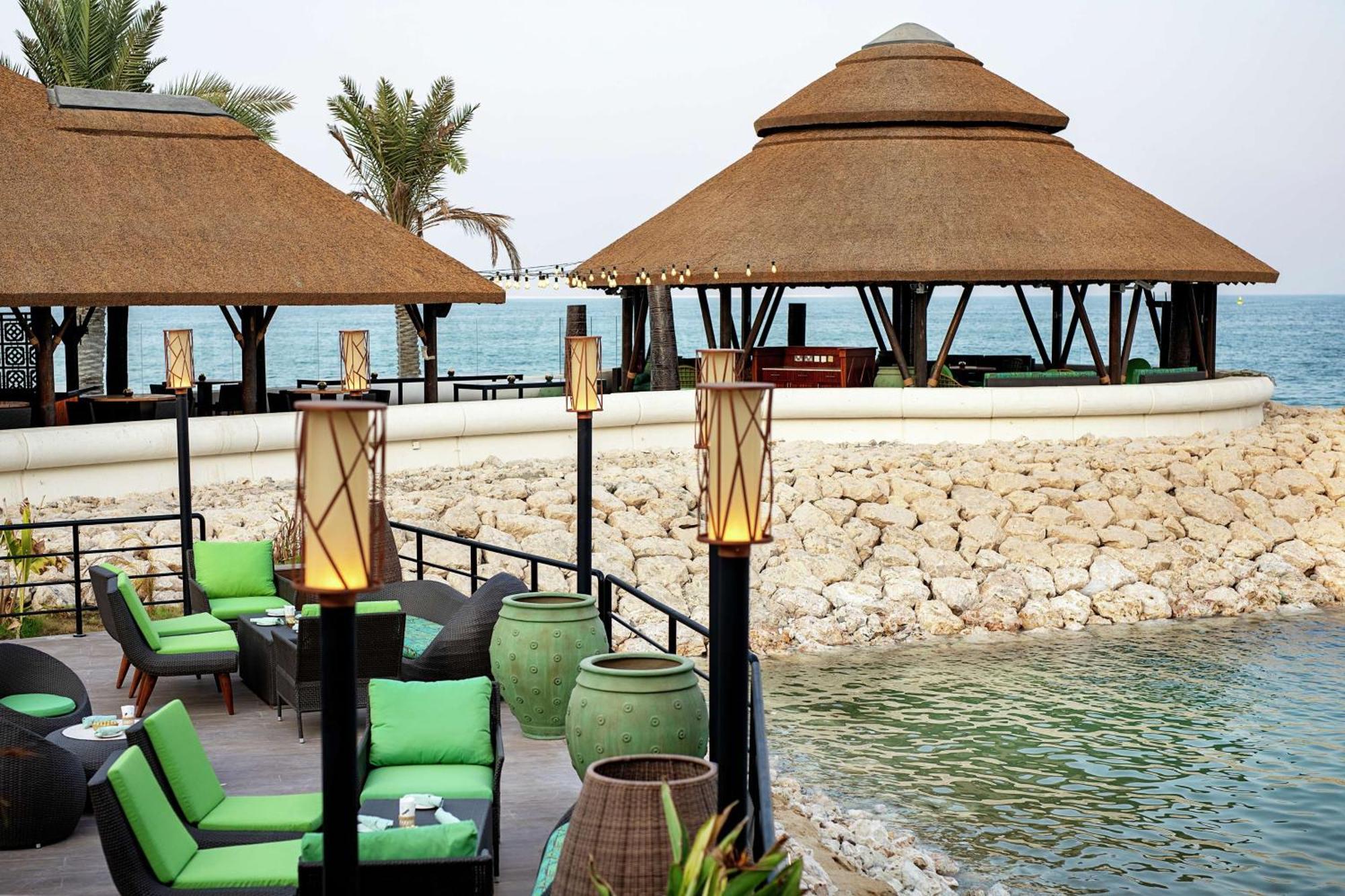 Отель Hilton Доха Экстерьер фото The Cove Rotana Resort
